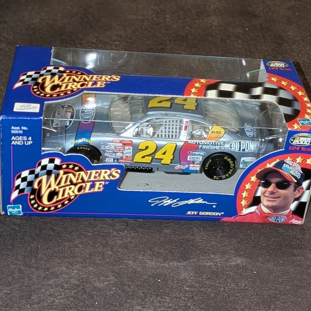 Winner's Circle Jeff Gordon 24 DuPont 2000 Chevrolet Monte Carlo 1/24 Diecast